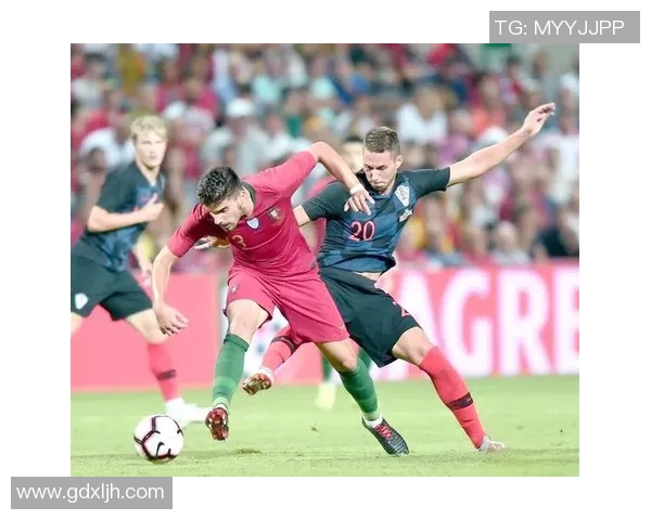 苗侨伟足球明星队成员的精彩瞬间与团队精神展现